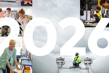 Kollagebild med stora siffrorna “2026” i mitten, omgiven av foton som visar människor i arbete.